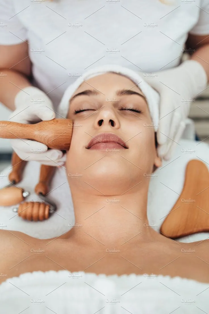 Formation Madérothérapie Visage — Le protocole et ses finitions Préparation d’une session Madérothérapie visage dans un institut