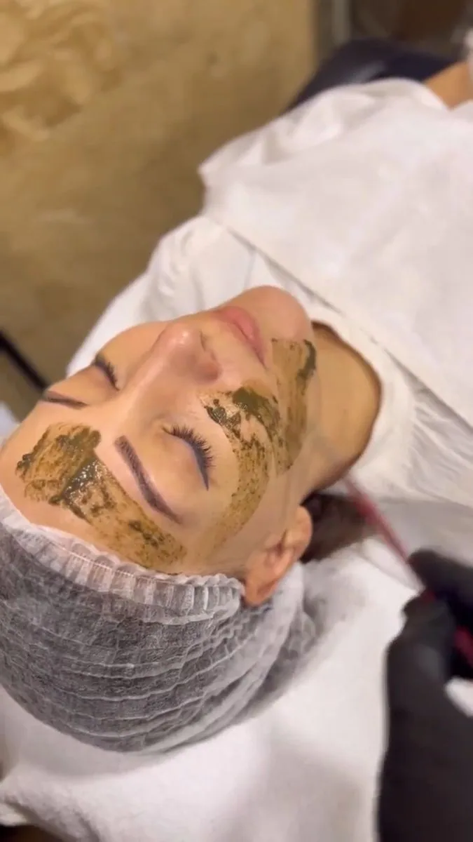 Formation Peeling aux Algues — Le poste et le matériel Démonstration pratique de la formation Peeling aux algues